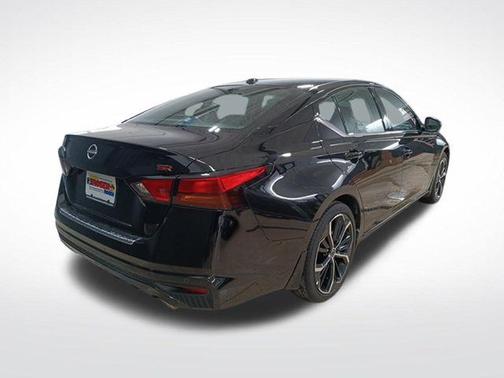 2023 Nissan Altima SR FWD