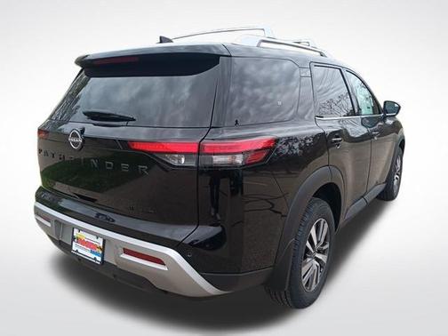 2025 Nissan Pathfinder SL 4WD