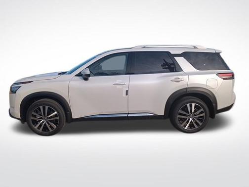 2025 Nissan Pathfinder Platinum 4WD