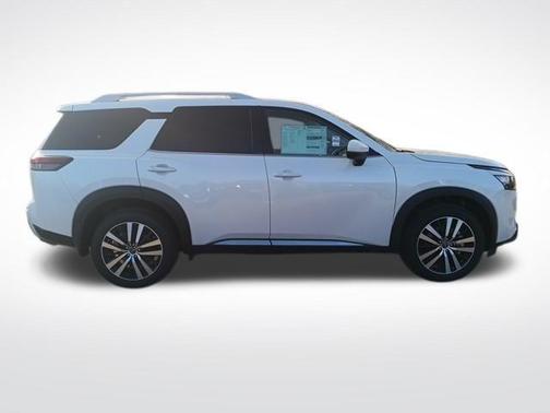 2025 Nissan Pathfinder Platinum 4WD