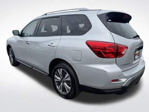 2019 Nissan Pathfinder SL