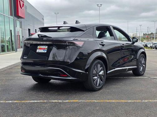Black Diamond Pearl 2025 Nissan ARIYA PLATINUM+