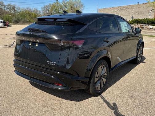 2025 Nissan ARIYA PLATINUM+