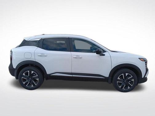Fresh Powder 2026 Nissan Kicks SV