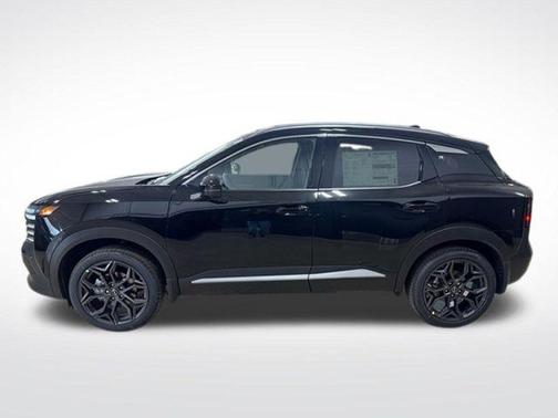 Super Black 2026 Nissan Kicks SR