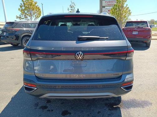 Gray 2025 Volkswagen Taos 1.5T SE
