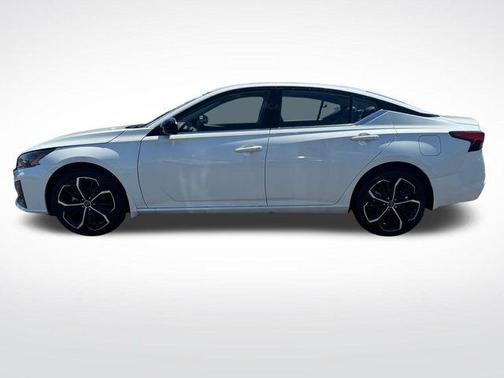 2025 Nissan Altima SR AWD