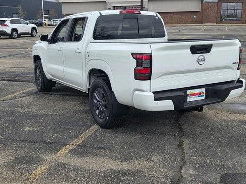 Glacier White 2026 Nissan Frontier SV