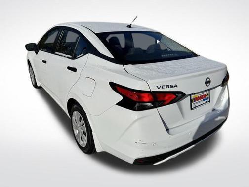 2021 Nissan Versa 1.6 S