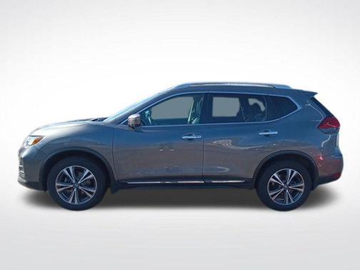 Gun Metallic 2017 Nissan Rogue SL