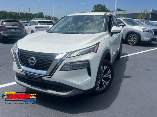 Pearl White Tricoat 2023 Nissan Rogue SV