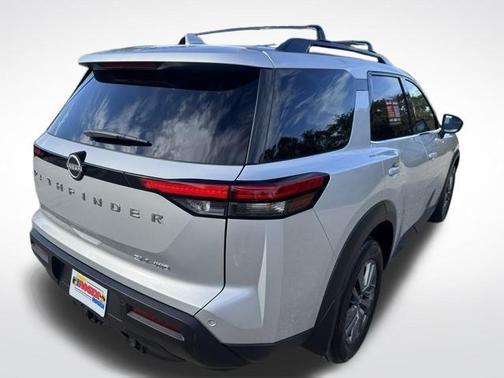2024 Nissan Pathfinder SV 4WD