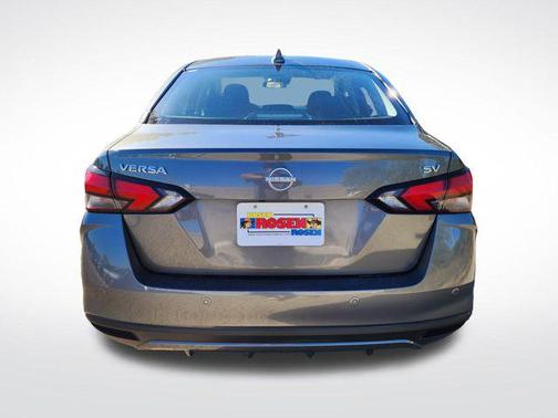 2023 Nissan Versa 1.6 SV