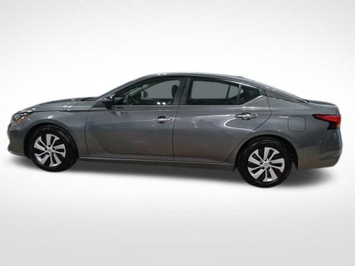2025 Nissan Altima S FWD