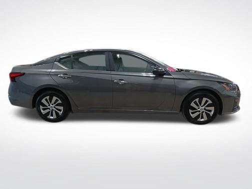 2025 Nissan Altima S FWD