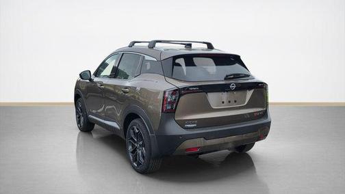 Canyon Bronze Metallic 2026 Nissan Kicks SR