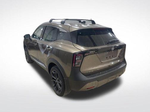 Canyon Bronze Metallic 2026 Nissan Kicks SR