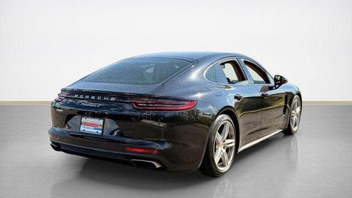 Jet Black Metallic 2017 Porsche Panamera 4