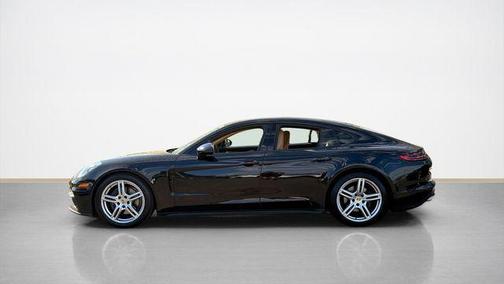 Jet Black Metallic 2017 Porsche Panamera 4