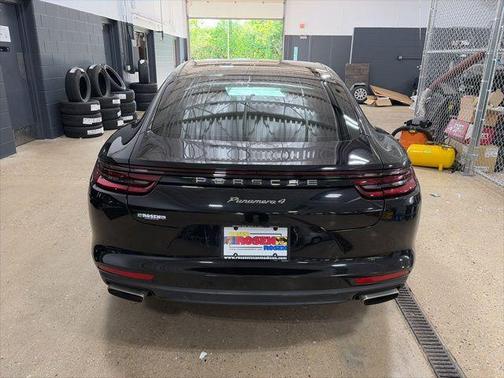 Jet Black Metallic 2017 Porsche Panamera 4