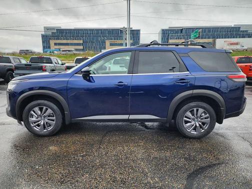 2023 Nissan Pathfinder SV 4WD