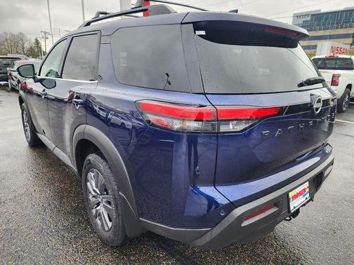 2023 Nissan Pathfinder SV 4WD