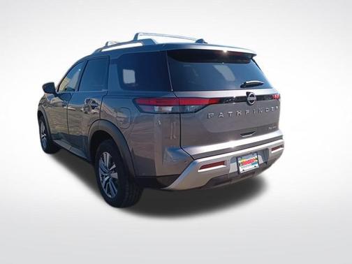2023 Nissan Pathfinder SL 4WD