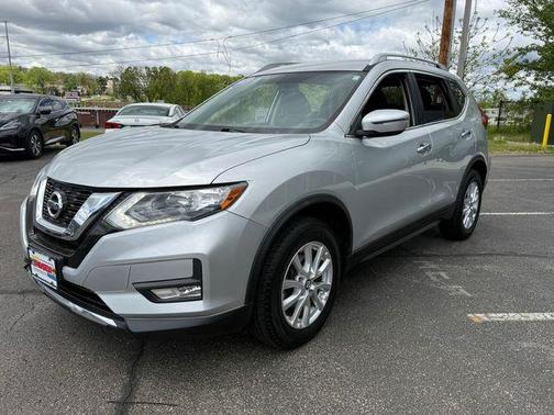 Brilliant Silver 2017 Nissan Rogue SV