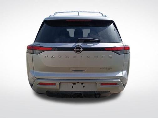 Brilliant Silver Metallic 2022 Nissan Pathfinder Platinum 4WD