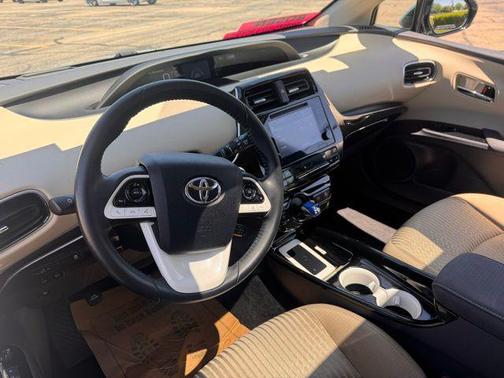 2016 Toyota Prius Three