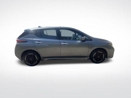 2024 Nissan Leaf SV PLUS