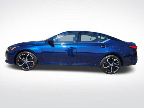 2023 Nissan Altima SR Intelligent AWD