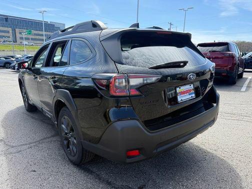 Crystal Black Silica 2025 Subaru Outback Onyx Edition