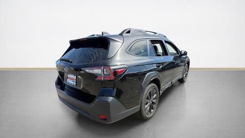 Crystal Black Silica 2025 Subaru Outback Onyx Edition