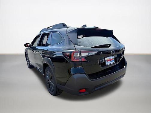 Crystal Black Silica 2025 Subaru Outback Onyx Edition