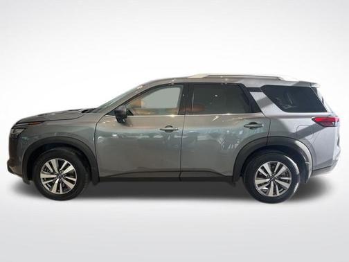 2022 Nissan Pathfinder SL 4WD