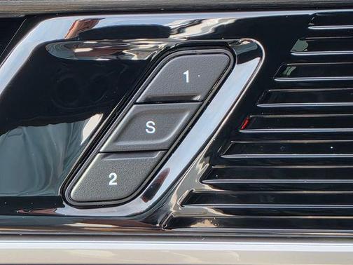Bright White Clearcoat 2023 Jeep Wagoneer Series III 4x4