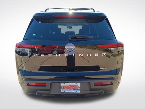 2025 Nissan Pathfinder SV 4WD