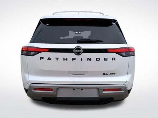 2025 Nissan Pathfinder SL 4WD