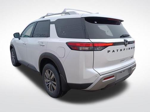 2025 Nissan Pathfinder SL 4WD