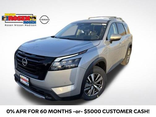 2025 Nissan Pathfinder SL 4WD