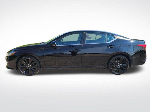 2022 Nissan Altima SR FWD