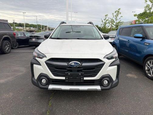 Crystal White Pearl 2024 Subaru Outback Limited XT