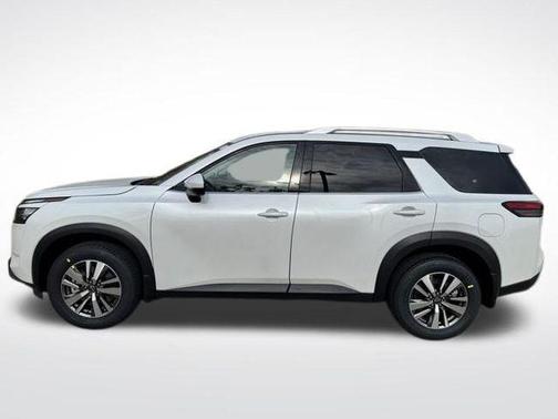 2025 Nissan Pathfinder SL 4WD