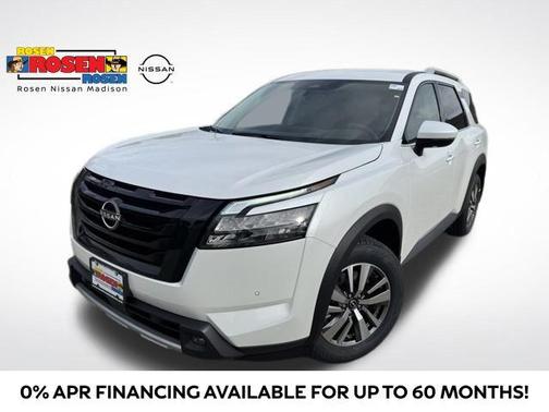 2025 Nissan Pathfinder SL 4WD