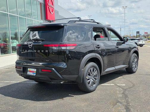 Super Black 2026 Nissan Pathfinder SV