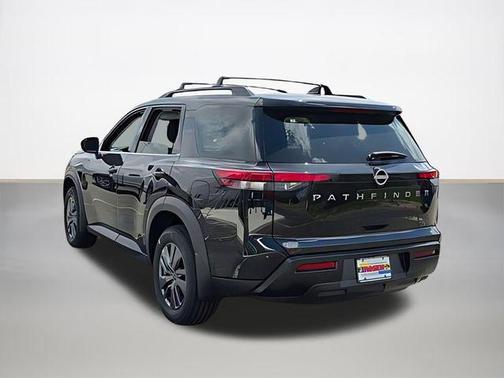Super Black 2026 Nissan Pathfinder SV