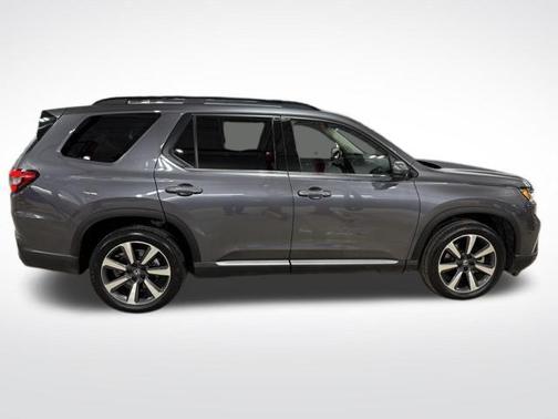 2023 Honda Pilot Touring 8-Passenger