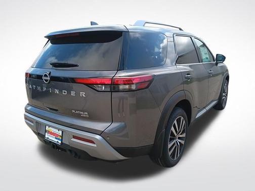 2025 Nissan Pathfinder Platinum 4WD