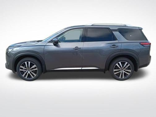 2025 Nissan Pathfinder Platinum 4WD